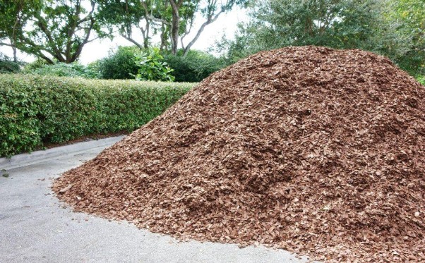 Mulch-Mound